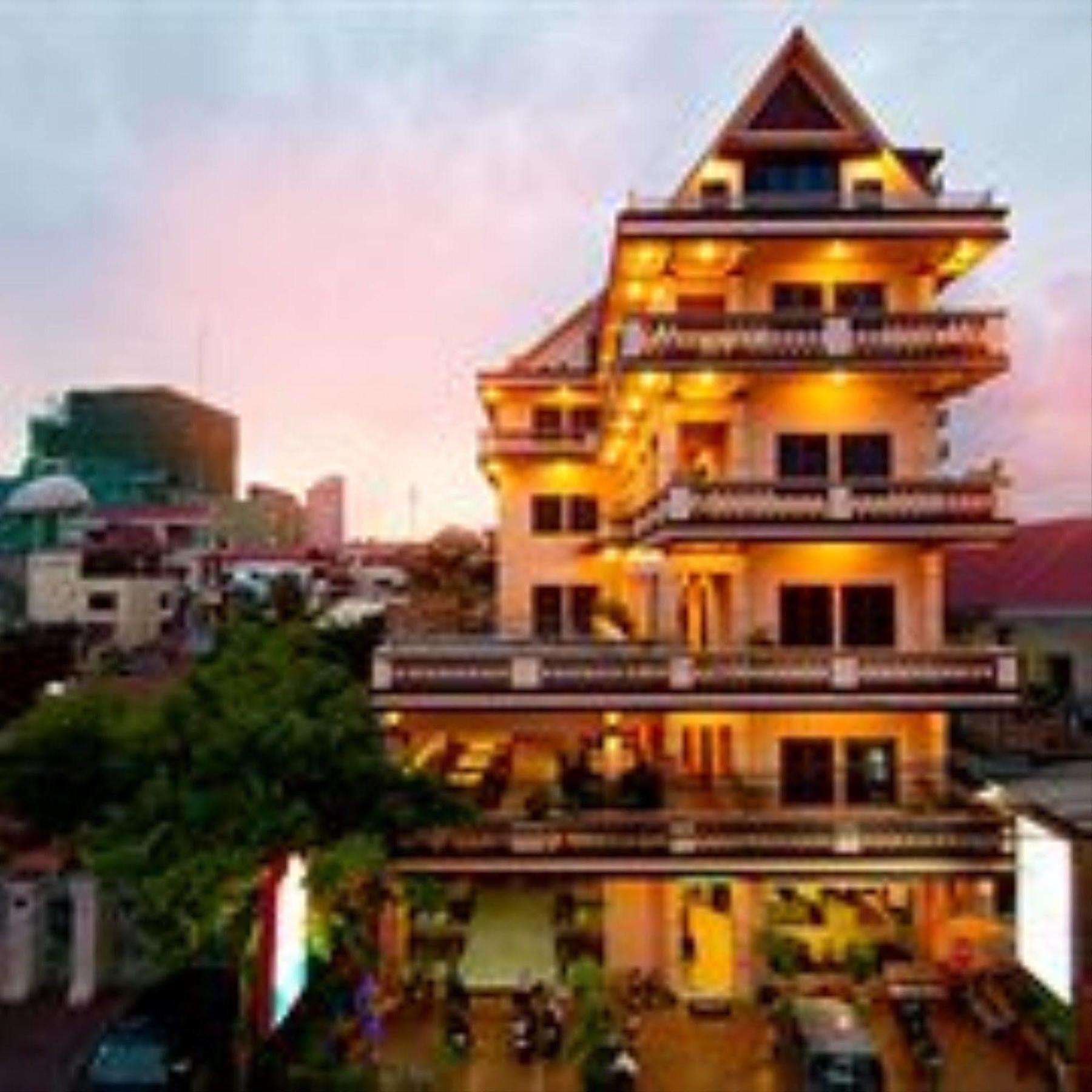 G Eleven Hotel Phnom Penh Exterior foto