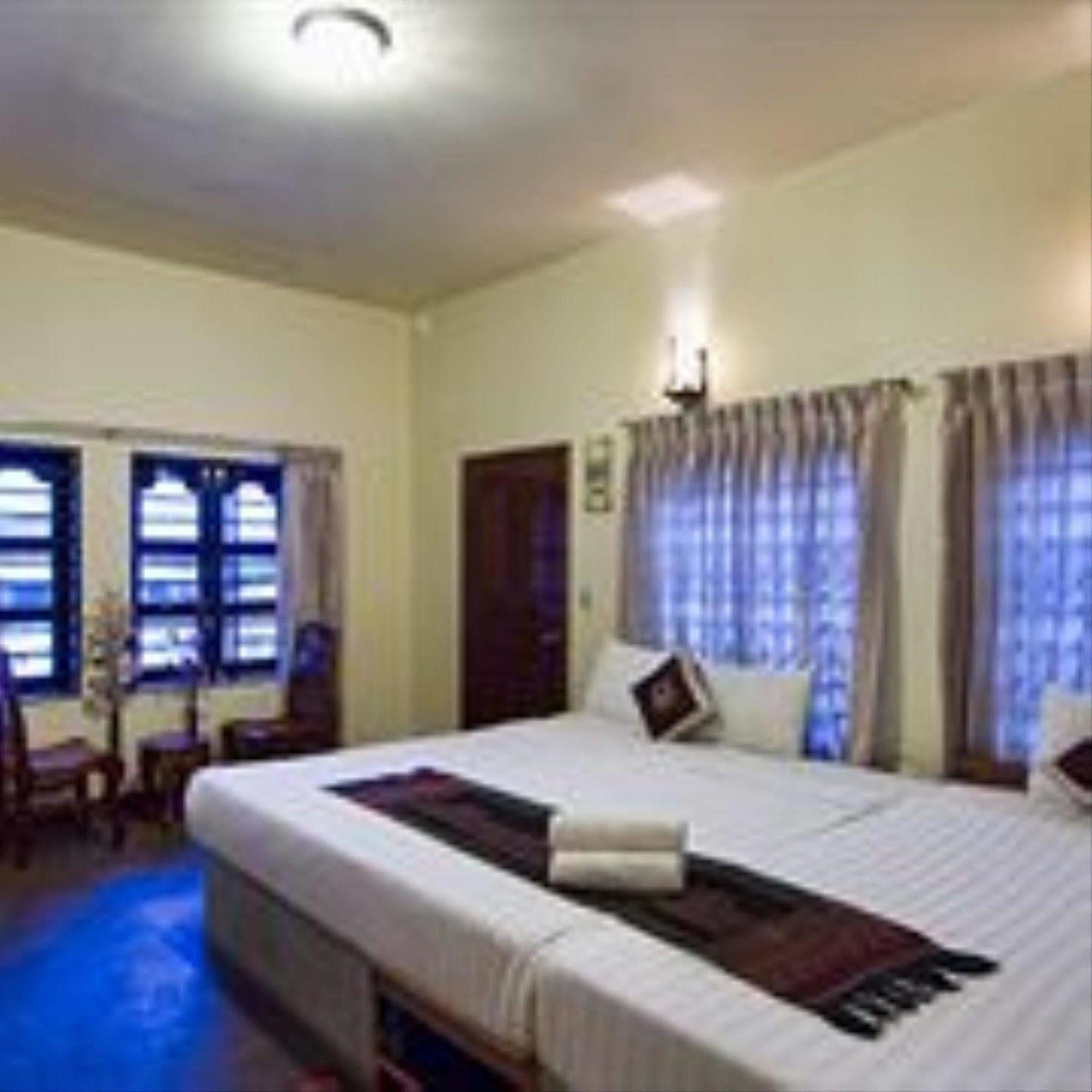 G Eleven Hotel Phnom Penh Exterior foto
